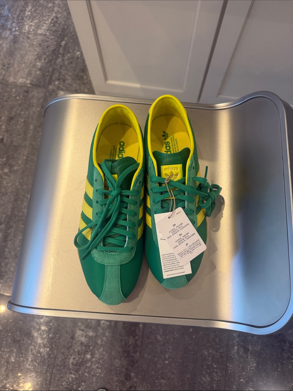 NIB adidas Tokyo Green and Yellow Women's Sneakers - Picture 5 of 8